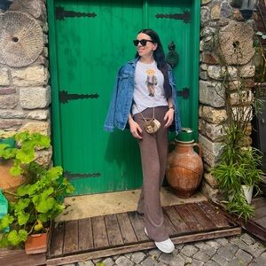 Meet your Posher, Ilgın